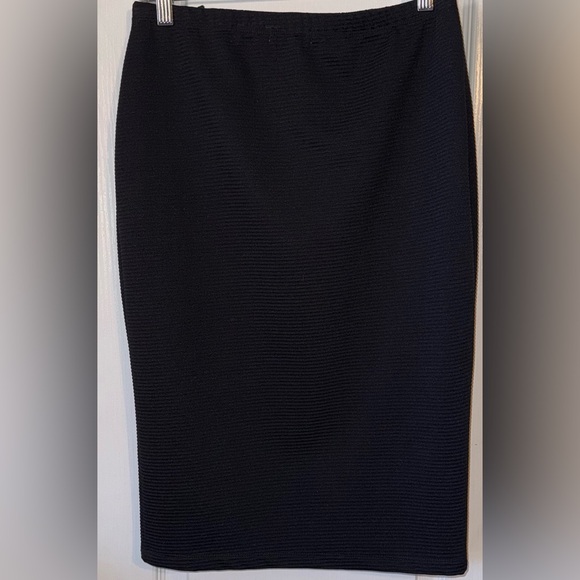 Ultra Teeze Black Ribbed Pencil Midi Skirt Gold Zipper SZ M - Picture 2 of 5